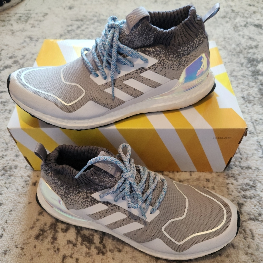 Ultraboost Mid